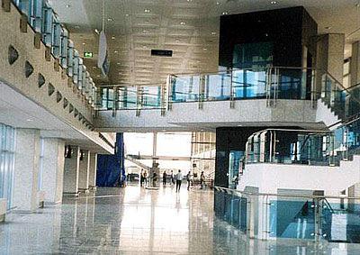 Καλώς ήλθατε στο Κισινάου: το αεροδρόμιο συναντά επιβάτες με καραβάνι με αλάτι
